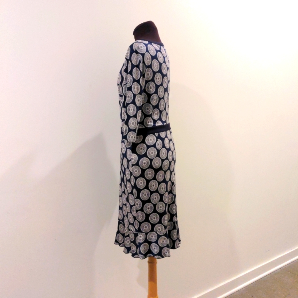 Tory Burch Kayla Medallion Print Silk Sheath Dress Size Large - Picture 5 of 8
